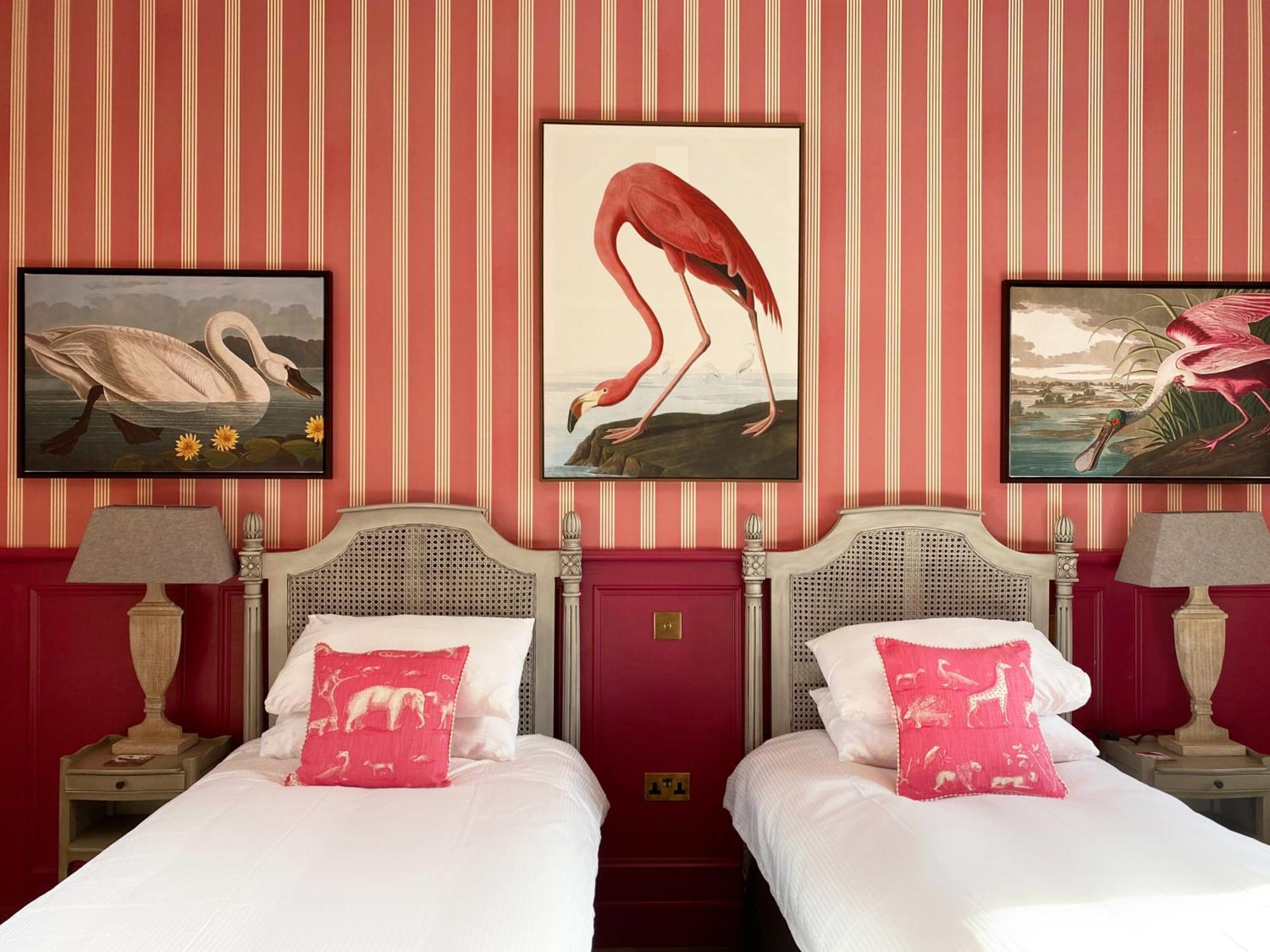 Meikleour Arms Hotel & Restaurant Dış mekan fotoğraf